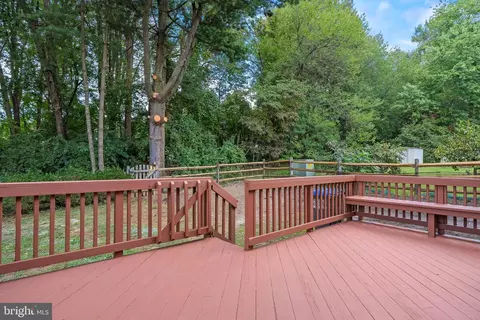 Exterior - 6122 Mantle Rd, Burke, VA 22015 photo 2 of 9