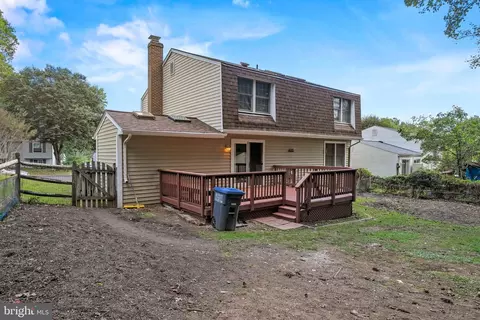 Exterior - 6122 Mantle Rd, Burke, VA 22015 photo 4 of 9