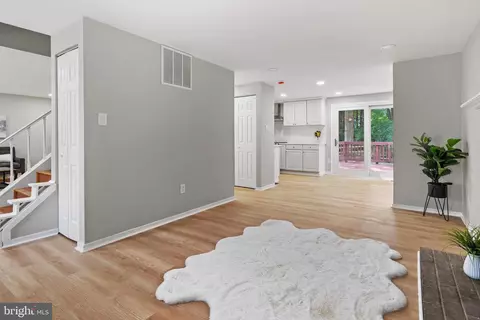 Entry Way - 6122 Mantle Rd, Burke, VA 22015 photo 1 of 3