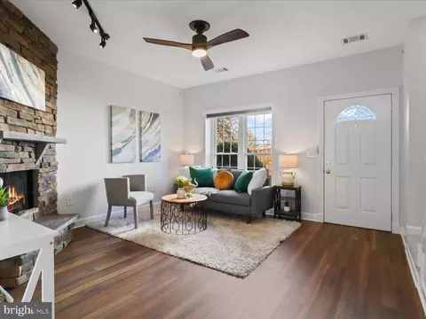 7250 Parsons Ct, Alexandria, VA 22306