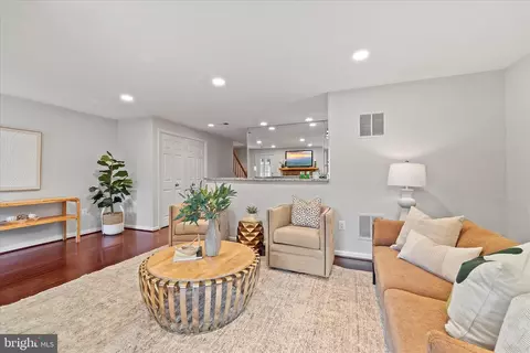 8444 Millwood Dr, Springfield, VA 22152 photo 39