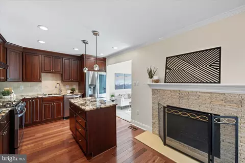 8444 Millwood Dr, Springfield, VA 22152 photo 13