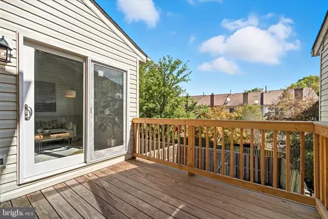8444 Millwood Dr, Springfield, VA 22152 photo 19
