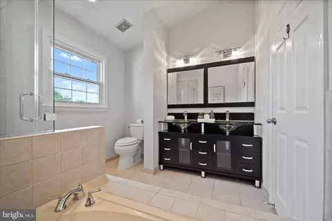 8444 Millwood Dr, Springfield, VA 22152 photo 28