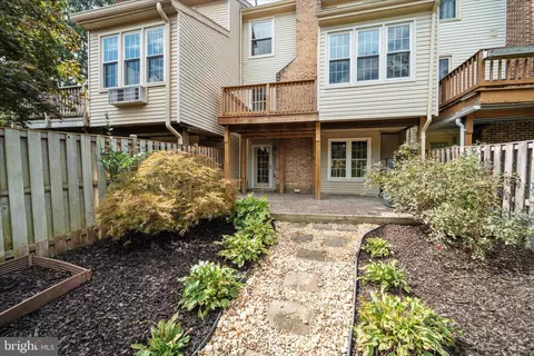 8444 Millwood Dr, Springfield, VA 22152 photo 47
