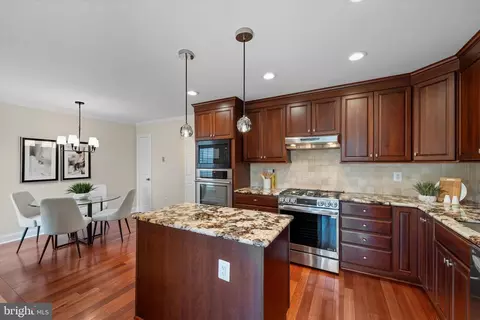 8444 Millwood Dr, Springfield, VA 22152 photo 12