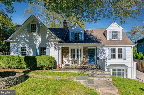 111 Ayr Hill Ave NW, Vienna, VA 22180