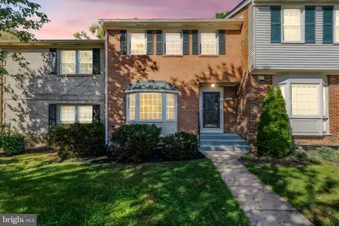 2757 Carter Farm Ct, Alexandria, VA 22306