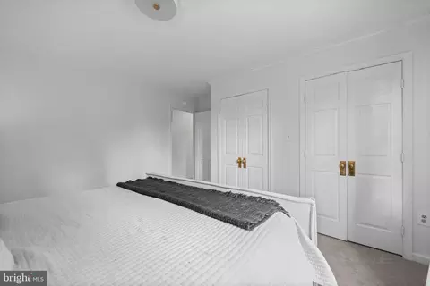 Bedroom - 1213 Pine Hill Rd, Mclean, VA 22101 photo 4 of 7