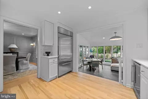 Entry Way - 1213 Pine Hill Rd, Mclean, VA 22101 photo 5 of 10