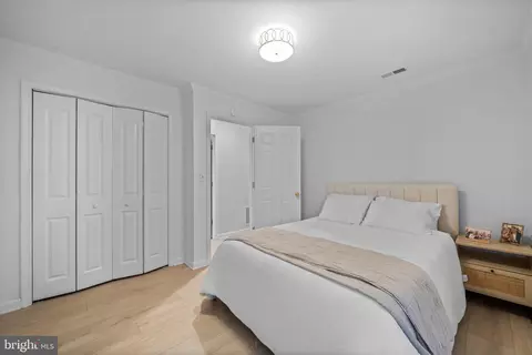 Bedroom - 1213 Pine Hill Rd, Mclean, VA 22101 photo 7 of 7