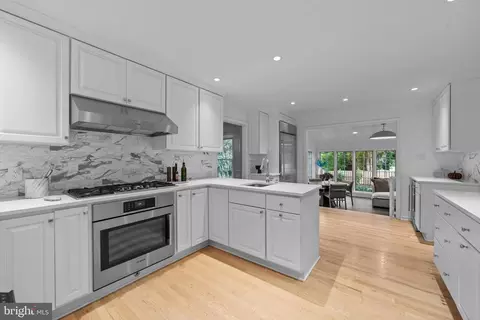 Kitchen - 1213 Pine Hill Rd, Mclean, VA 22101 photo 3 of 7