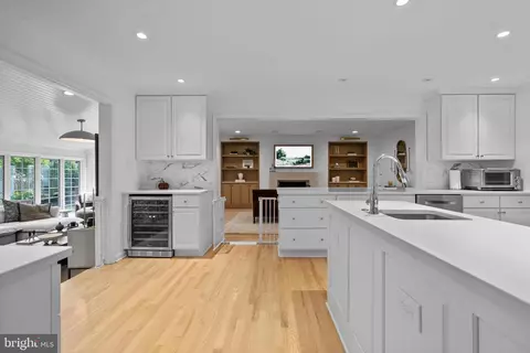 Kitchen - 1213 Pine Hill Rd, Mclean, VA 22101 photo 6 of 7