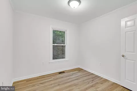 Bedroom - 8108 Squirrel Run Rd, Springfield, VA 22152 photo 1 of 2