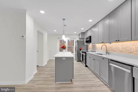 Kitchen - 8108 Squirrel Run Rd, Springfield, VA 22152 photo 1 of 4
