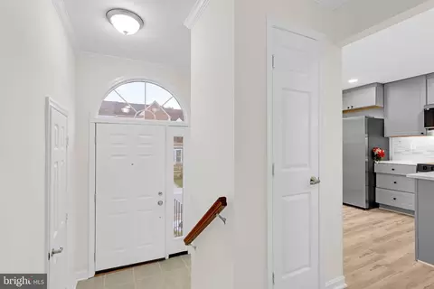 Entry Way - 8108 Squirrel Run Rd, Springfield, VA 22152 photo 1 of 5