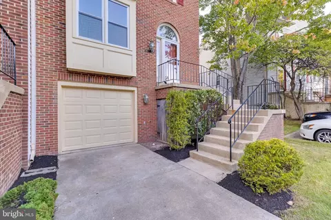 Other - 8108 Squirrel Run Rd, Springfield, VA 22152 photo 1 of 10