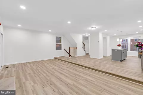 Living - 8108 Squirrel Run Rd, Springfield, VA 22152 photo 2 of 4