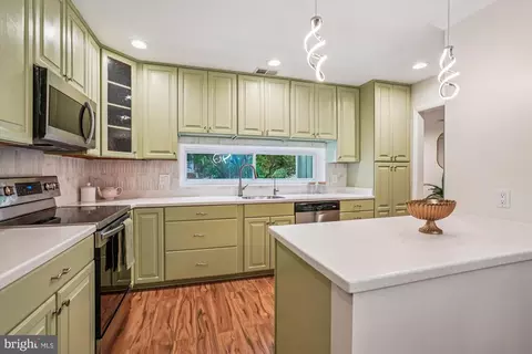 11488 Links Dr, Reston, VA 20190 photo 6