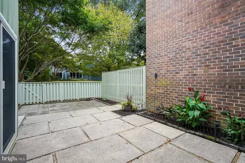 11488 Links Dr, Reston, VA 20190 photo 17
