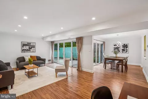 11488 Links Dr, Reston, VA 20190 photo 12