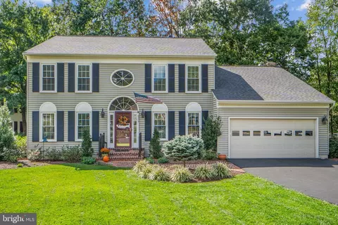 6204 Mountain Spring Ct, Clifton, VA 20124
