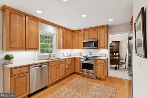 Kitchen - 9211 Beachway Ln, Springfield, VA 22153 photo 3 of 3