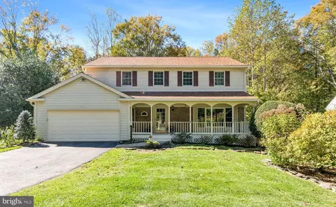 Exterior - 9211 Beachway Ln, Springfield, VA 22153 photo 17 of 17