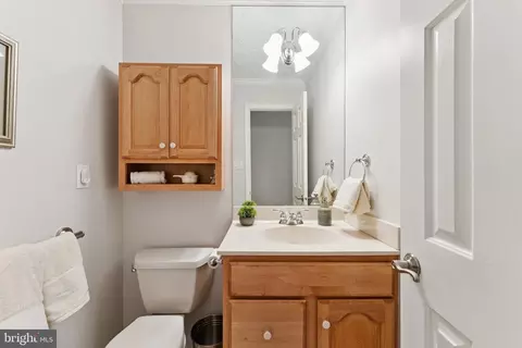 Bath - 9211 Beachway Ln, Springfield, VA 22153 photo 1 of 5