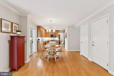 Entry Way - 9211 Beachway Ln, Springfield, VA 22153 photo 2 of 2