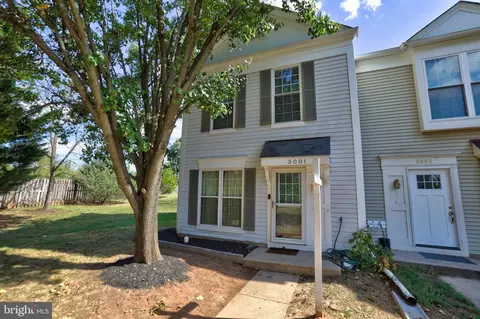 3001 Mcmaster Ct, Herndon, VA 20171