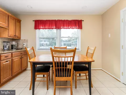 6434 Rives Ct, Springfield, VA 22150 photo 11