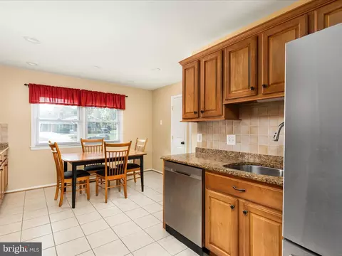 6434 Rives Ct, Springfield, VA 22150 photo 10