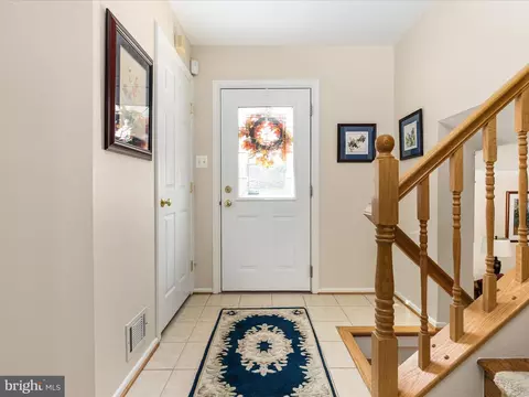 6434 Rives Ct, Springfield, VA 22150 photo 2