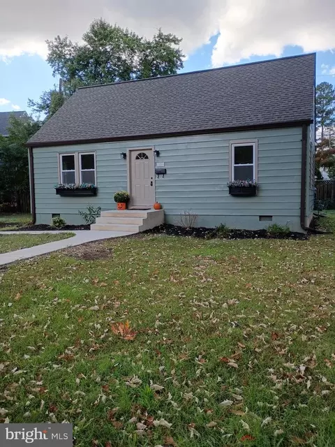 2834 Bolling Rd, Falls Church, VA 22042