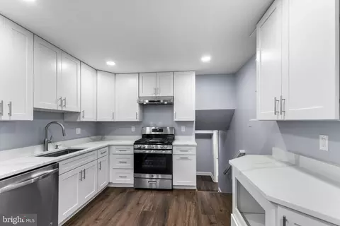 7414 Chatham St, Springfield, VA 22151 photo 10