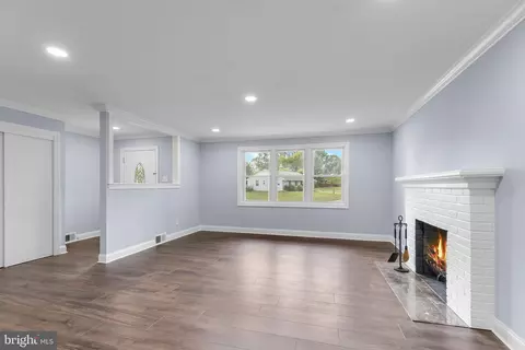 7414 Chatham St, Springfield, VA 22151 photo 4