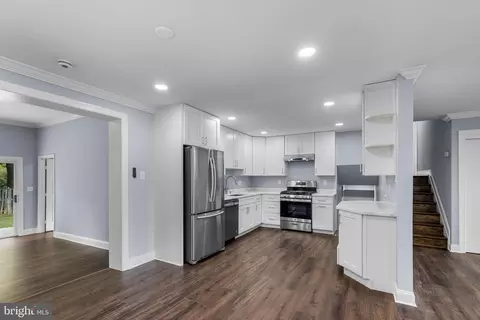 7414 Chatham St, Springfield, VA 22151 photo 9