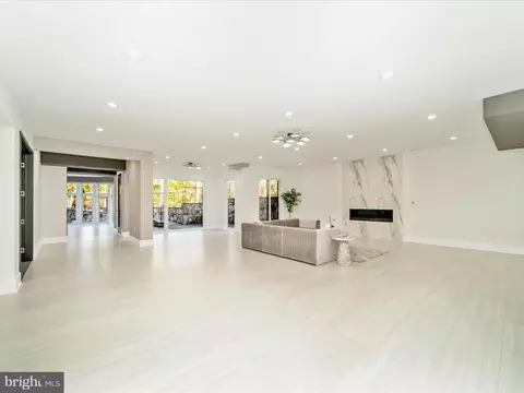 Living - 2209 Hunter Mill Rd, Vienna, VA 22181 photo 16 of 19