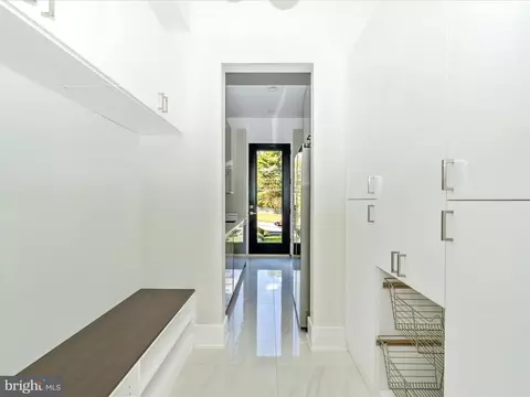 Entry Way - 2209 Hunter Mill Rd, Vienna, VA 22181 photo 3 of 7