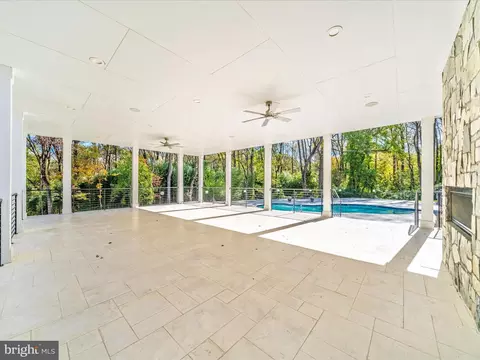 Exterior - 2209 Hunter Mill Rd, Vienna, VA 22181 photo 7 of 20