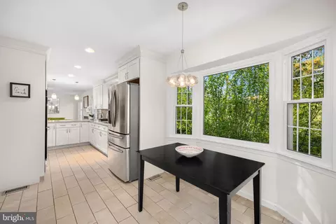 1302 Clayborne House Ct, Mclean, VA 22101 photo 14