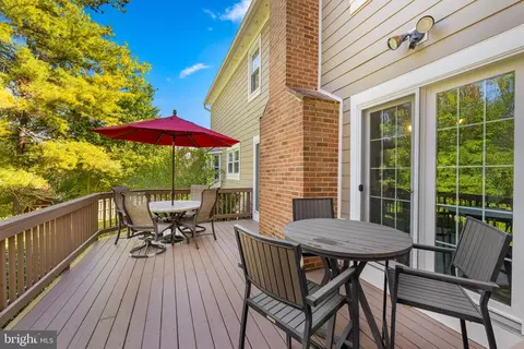 1302 Clayborne House Ct, Mclean, VA 22101 photo 17