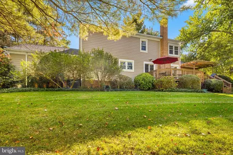 1302 Clayborne House Ct, Mclean, VA 22101 photo 32