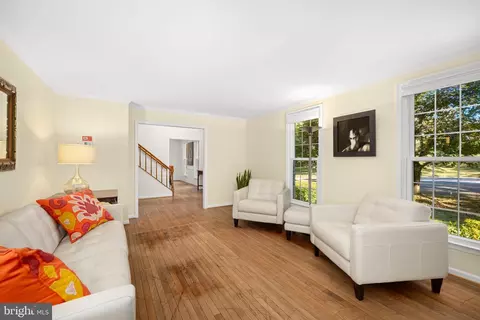 1302 Clayborne House Ct, Mclean, VA 22101 photo 5