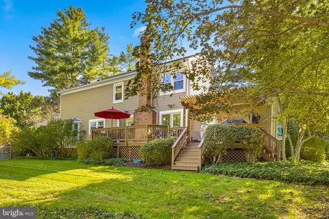 1302 Clayborne House Ct, Mclean, VA 22101 photo 18