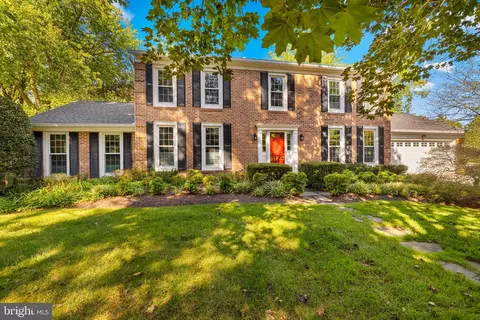 1302 Clayborne House Ct, Mclean, VA 22101 photo 38