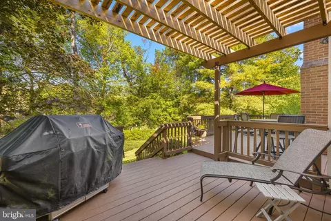1302 Clayborne House Ct, Mclean, VA 22101 photo 16