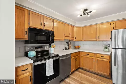 Kitchen - 1700 Quietree Dr, Reston, VA 20194 photo 3 of 4