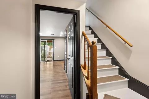 Entry Way - 1700 Quietree Dr, Reston, VA 20194 photo 7 of 10